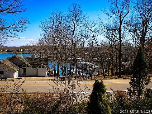 4th image of 1158 Anemone Rd