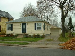 34 Grove Ave, Shelby, OH 44875