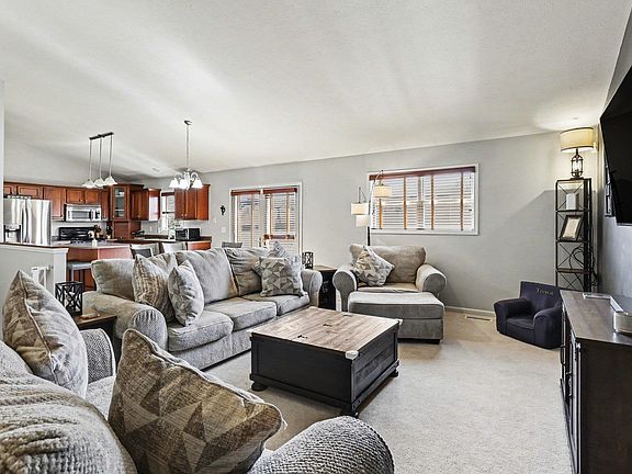 3rd image of 20320 Ambleside Dr