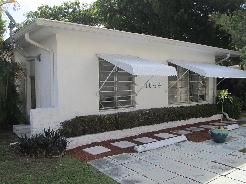 Front of Two Unit Villa & Parking