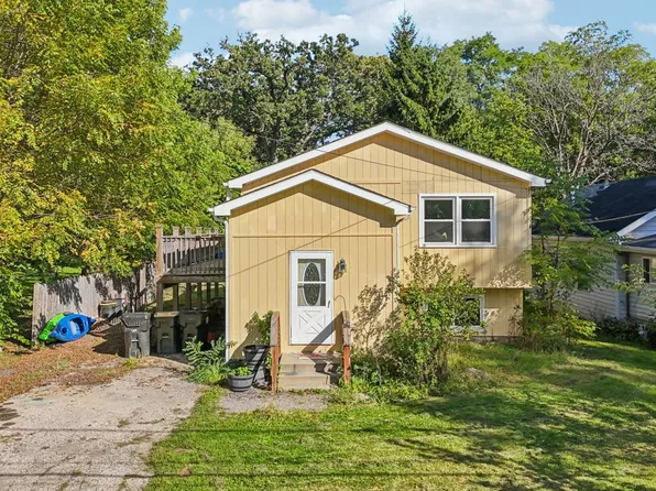 35729 N Watson Ave, Ingleside, IL 60041