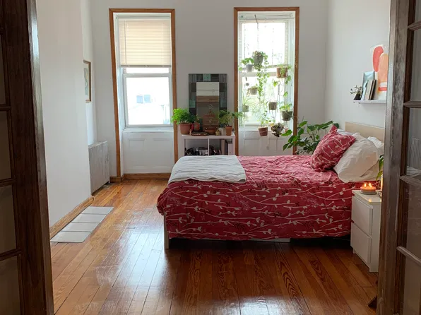 333 Manhattan Avenue image 1 of 4