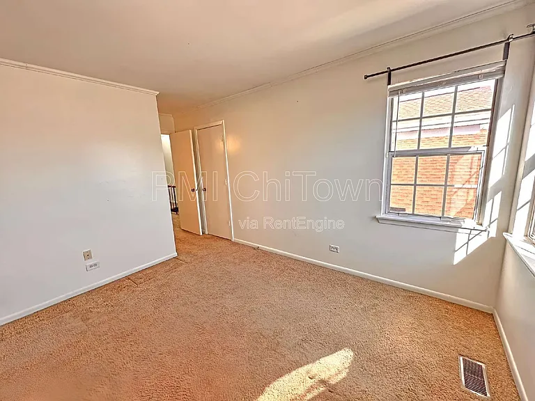 1172 Regency Dr — Photo 15