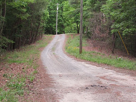 4th image of 93 Holly Berry Dr
