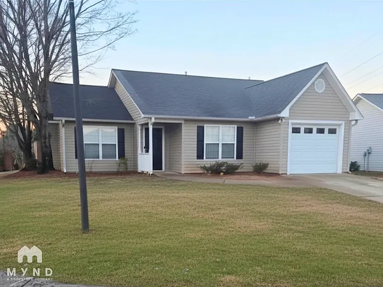 200 Cedar Ridge Cir — Photo 1