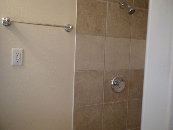 5th image of 4112 52nd St W