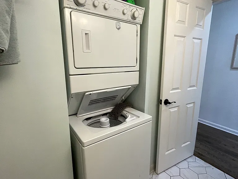 593 Blue River Ct #3H — Photo 17