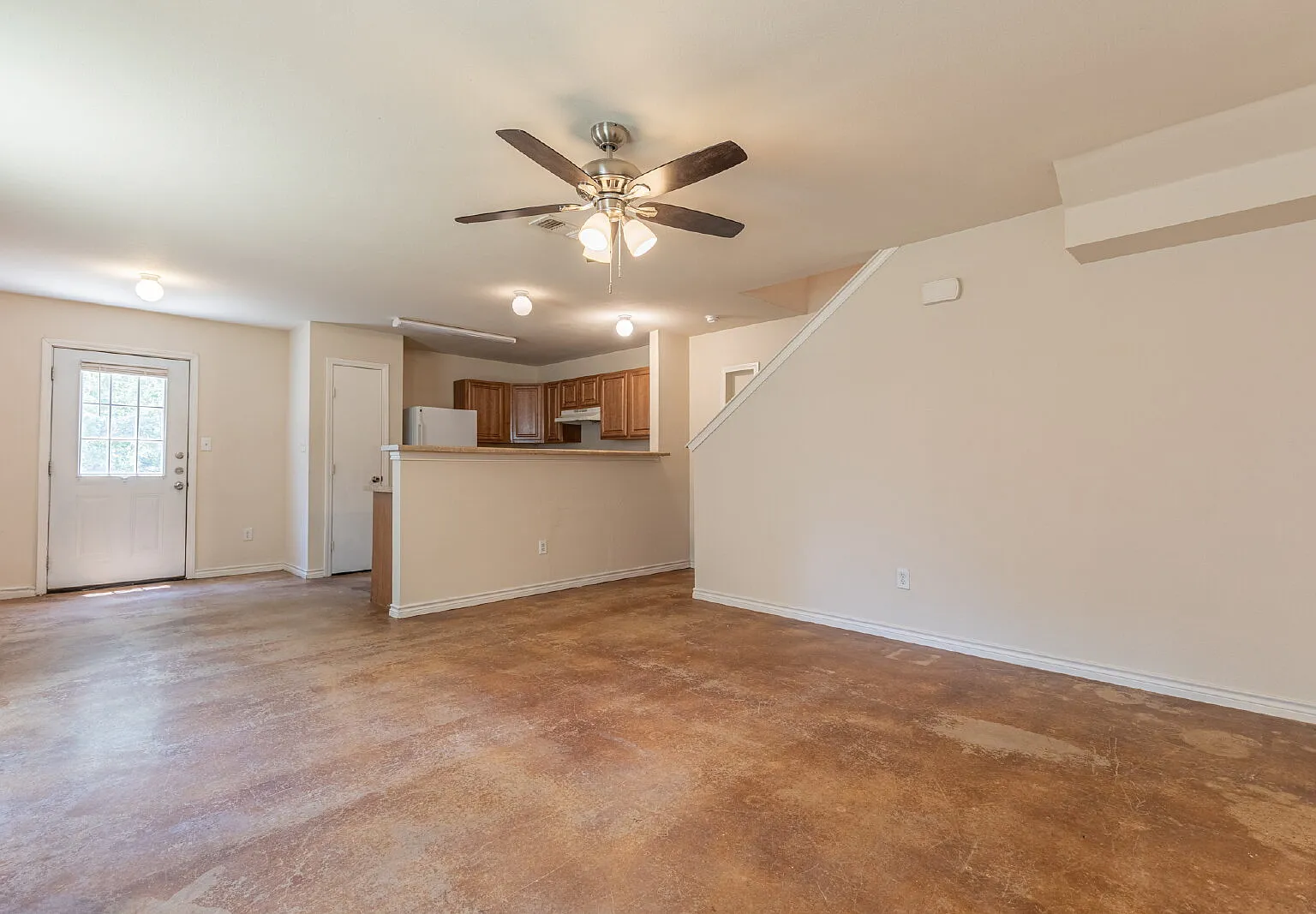 3 bed, 2.5 bath, $1,295 — Photo 3