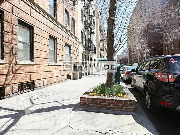 5th image of 425 E 80th St APT 4B