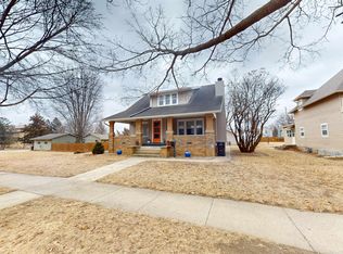 811 W Cedar St, Cherokee, IA 51012