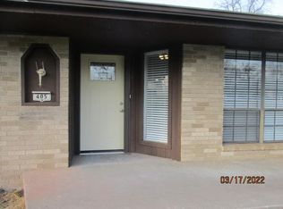 405 E Locust St, Rogers, AR 72756