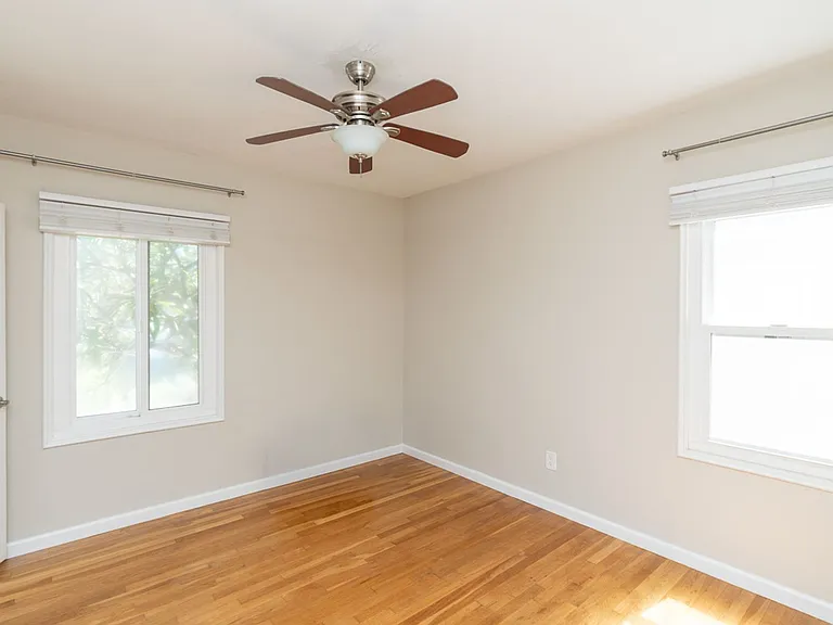 4256 Napier St — Photo 15