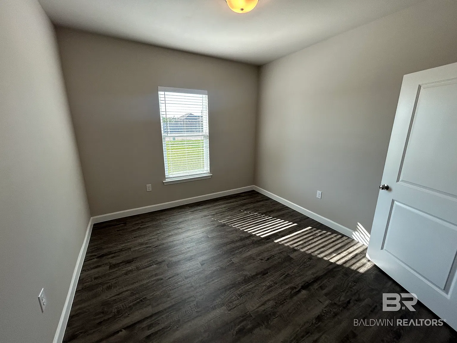 3 bed, 2.0 bath, 1450 sqft, $1,850 — Photo 4