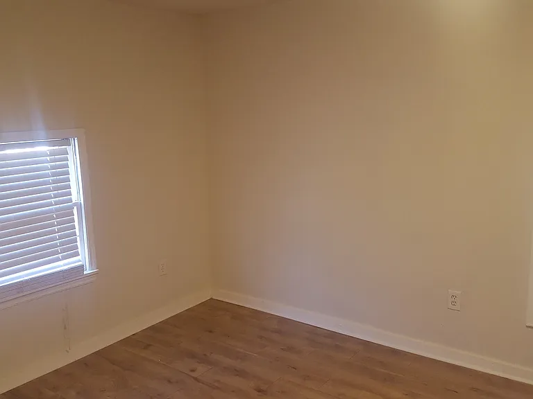 1647 Bridgeport Dr NW — Photo 9