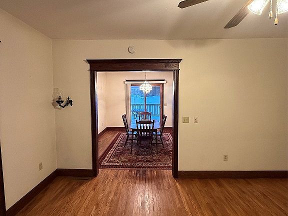 4th image of 22 Park St