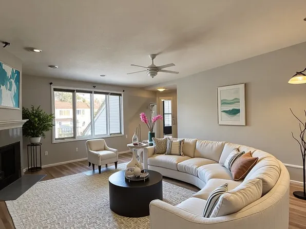 90 Little Oak Ln Unit 90, Rocky Hill, CT 06067