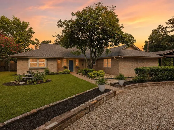 505 Queensway Rd, Willow Park, TX 76087