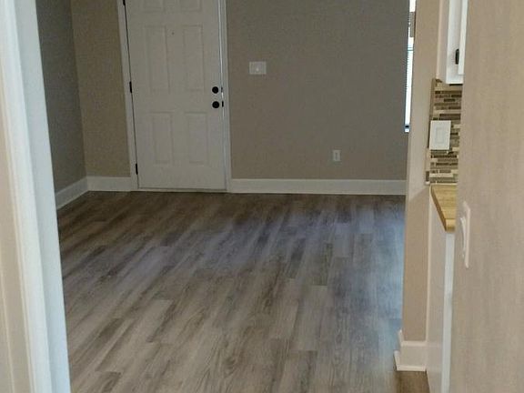 4th image of 3053 Rain Valley Cir