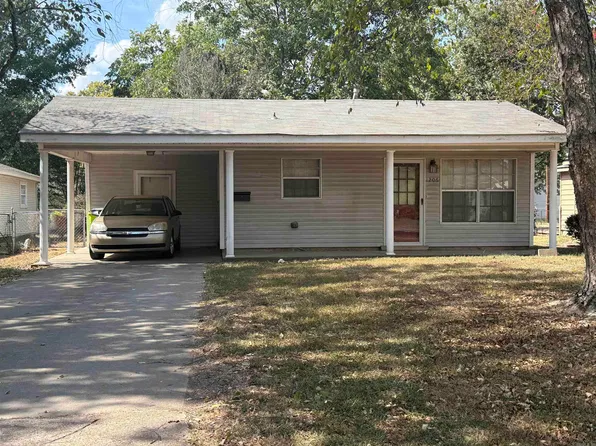 1206 S Rose St, Stuttgart, AR 72160