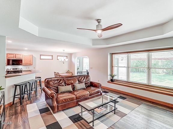 3rd image of 3541 Camden Pl