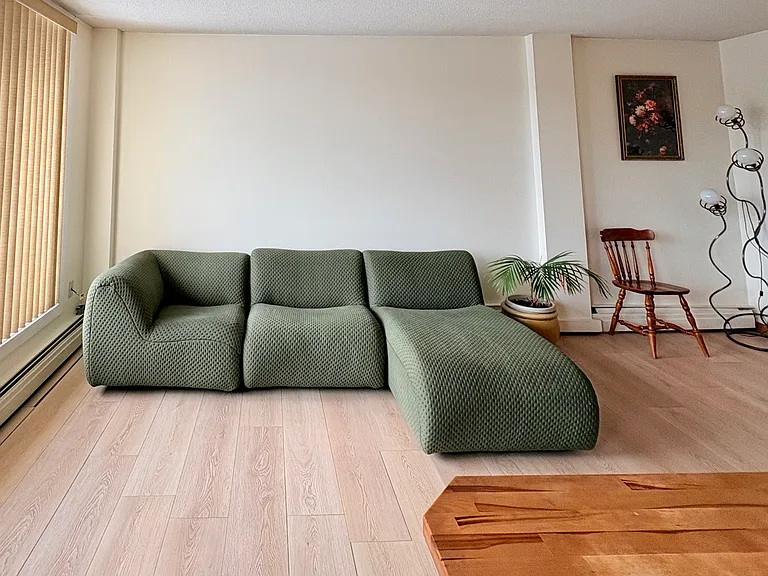 313 20th Ave SW #402 — Photo 14
