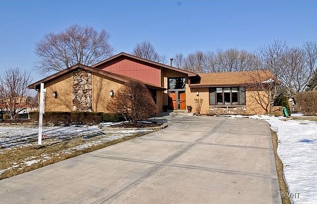 1st image of 12350 W Prairie Ct