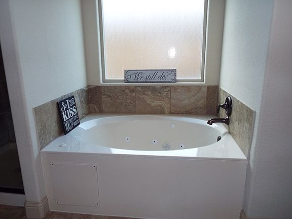 3rd image of 4006 Firenze St