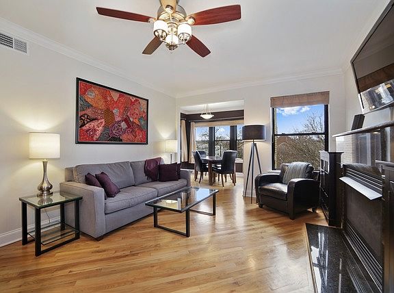 3rd image of 1903 N Humboldt Blvd APT 3