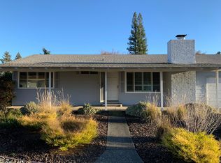 7130 Oak Leaf Dr, Santa Rosa, CA 95409