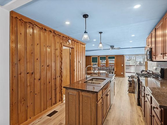4th image of 39224 N Willow Ln