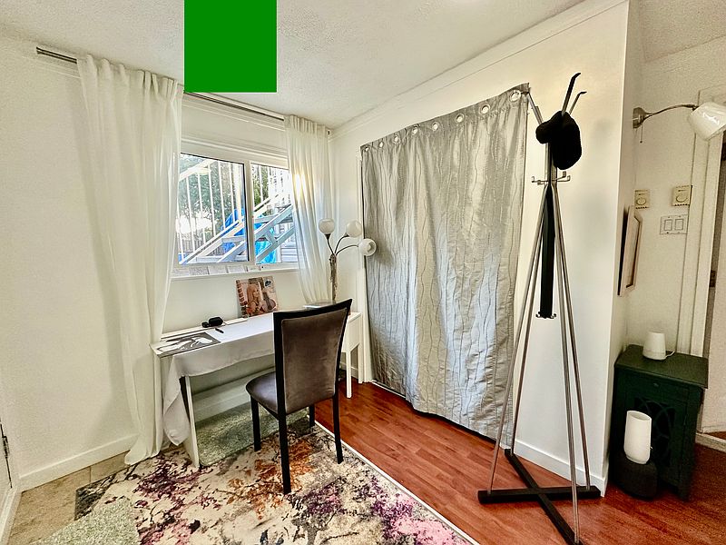 Surrey House for rent - 2 Bedrooms — photo 11