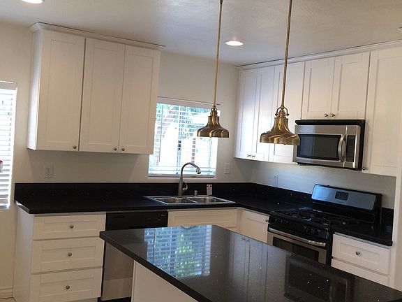 4th image of 15534 Garo St