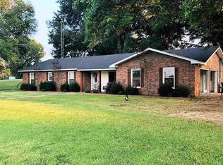 179 Dyersburg Hwy, Trenton, TN 38382