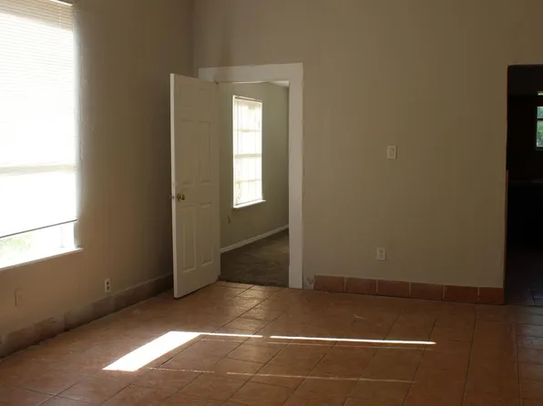 713 Sabine St, Dallas, TX 75203