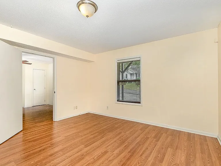 205 Spring St #1 — Photo 4