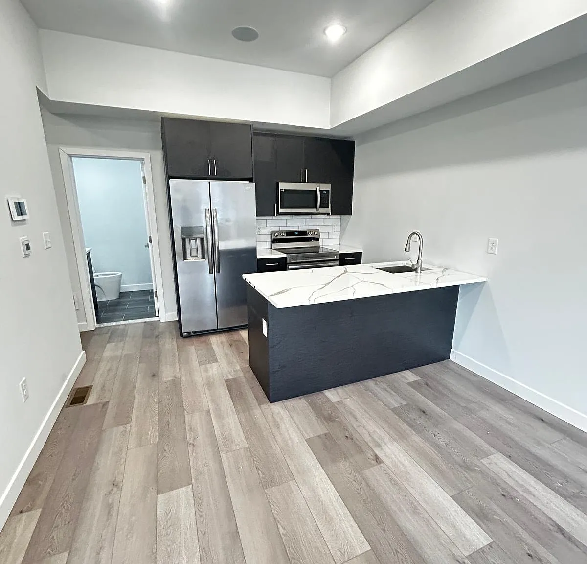 2 bed, 1.5 bath, 800 sqft, $1,700 — Photo 1
