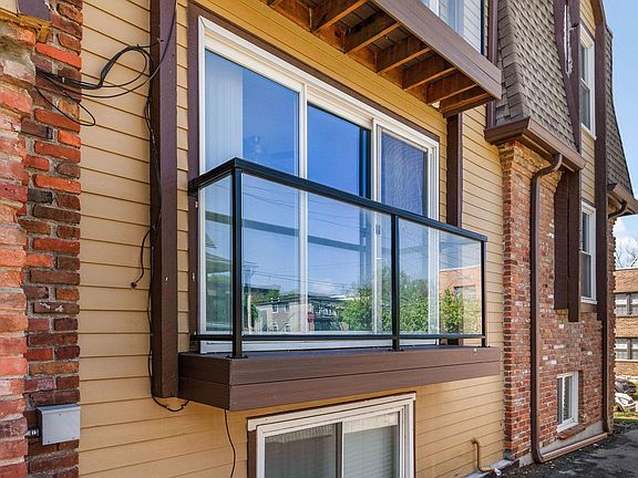 4th image of 4505 Jarboe St APT 5