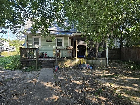 5th image of 1651 W 2nd St