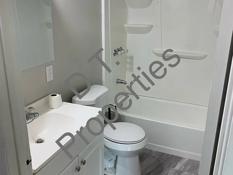 202 Dan Ave — Photo 8