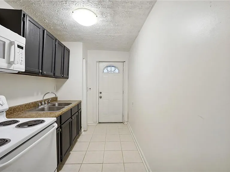324 Brooks Ave #A — Photo 7