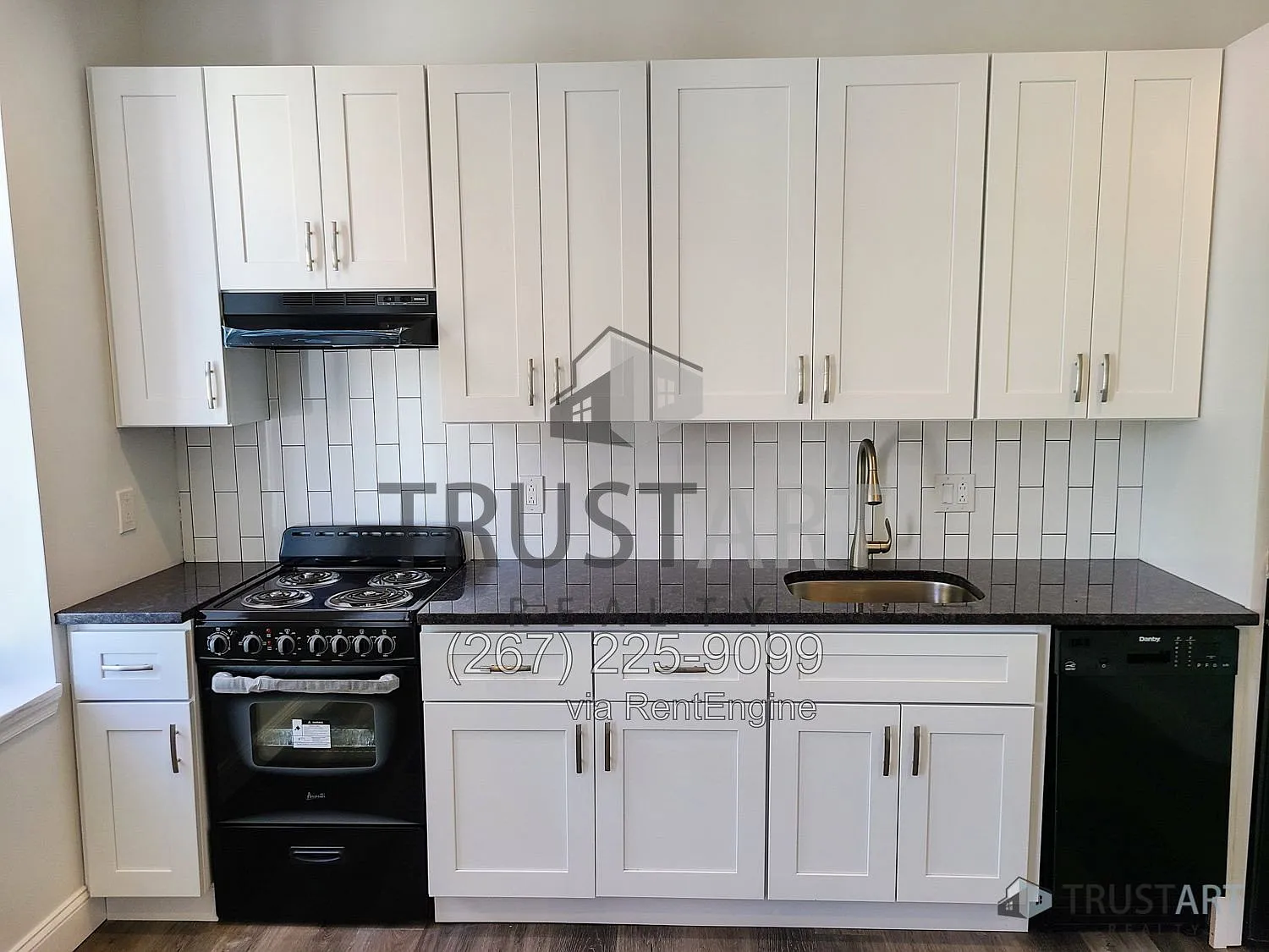 1 bed, 1.0 bath, $1,055 — Photo 2