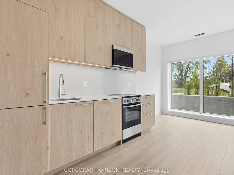 7437 Kingston Rd #104 — Photo 10