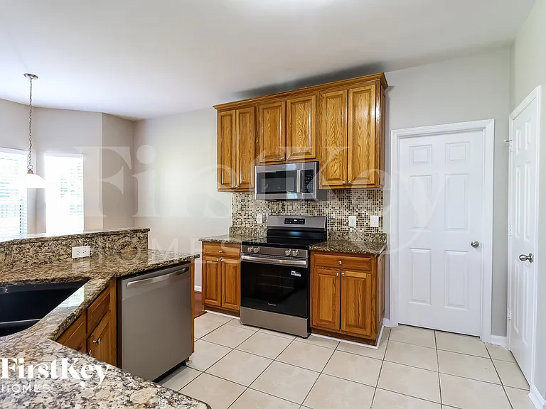 13505 Walkers Creek Dr — Photo 10