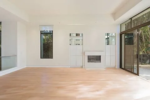1673 Waynecrest Dr — Photo 25