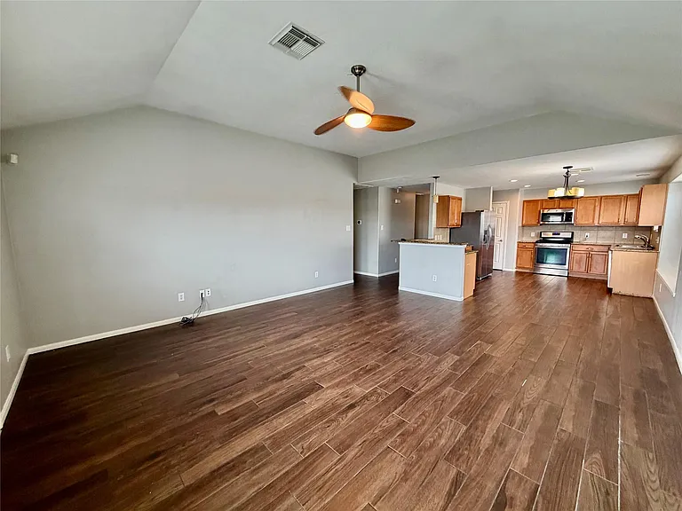 25206 Barmby Dr — Photo 10