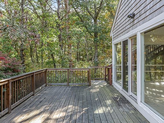 3rd image of 38-40 Headwaters Dr #38