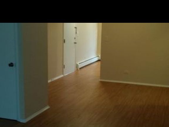 4th image of 527 W 61st St APT D