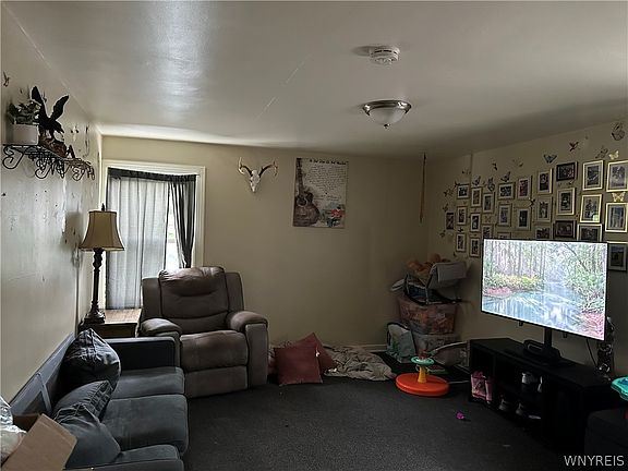 5th image of 3040 Monroe Ave