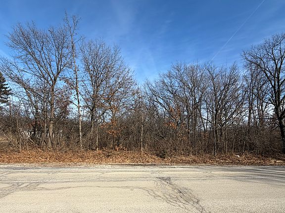 5th image of 1365 Gordon Ln