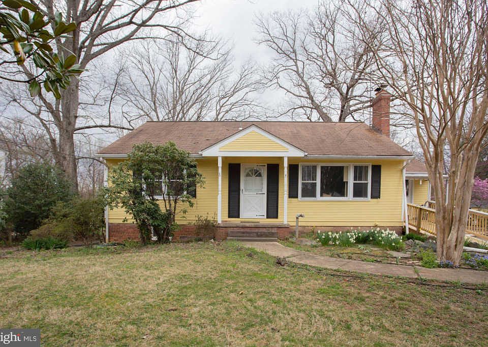 1st image of 4600 Village Dr